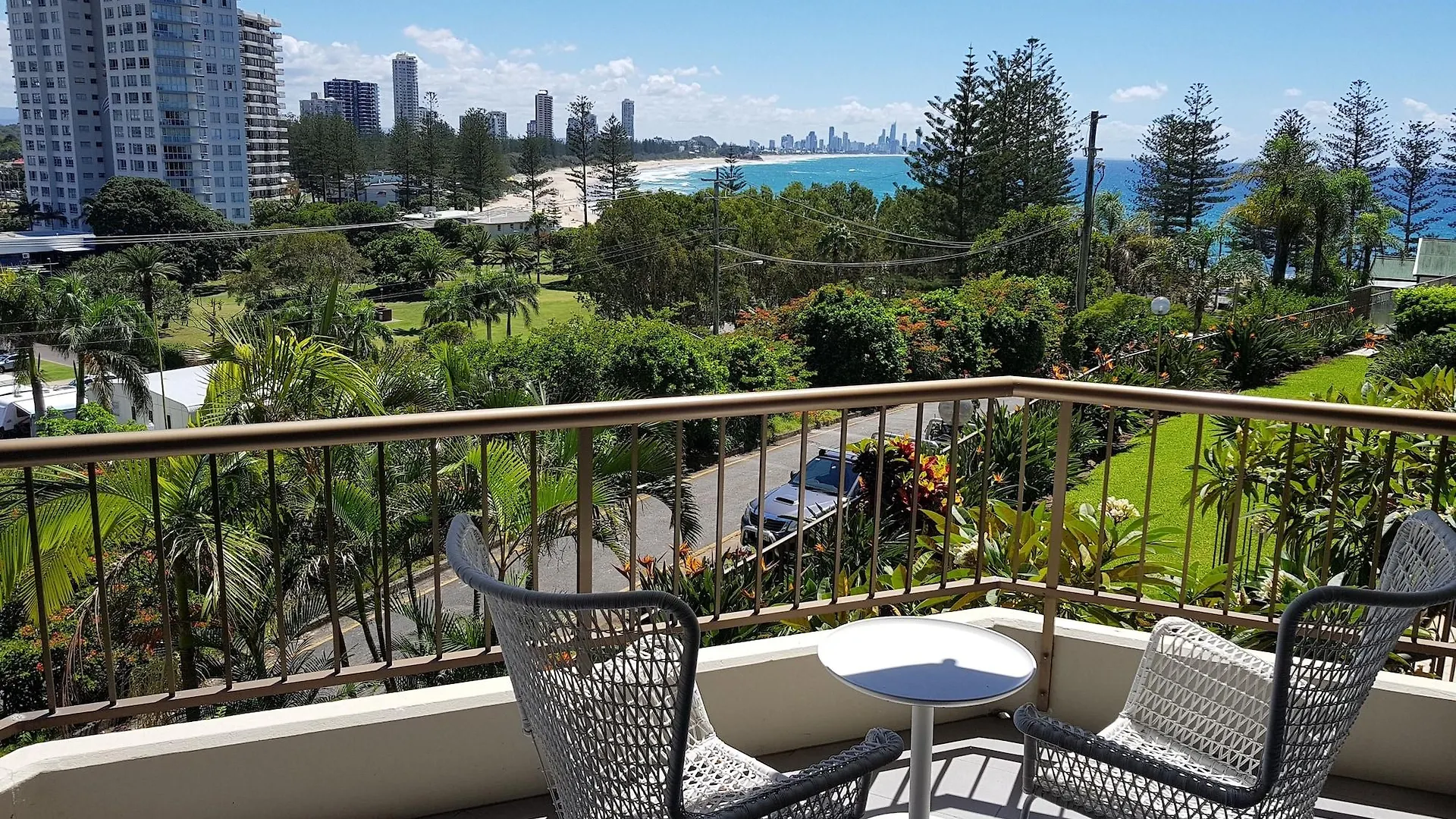 Gemini Court Holiday Apartments Gold Coast